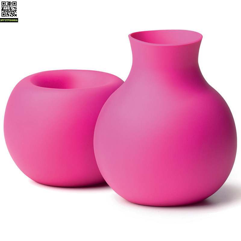 Резиновая ваза Bright Color Резиновая ваза Bright ColorДля дома<br>Rubber Vase от известного дизайнера Хенриэтты Мелчорсен (Henriette Melchiorsen) нескольких ярких цветов. На первый взгляд кажется, что это хрупкая керамика, но на самом деле ваза сделана из уникального материала на резиновой основе, прочного, гибкого и абсолютно безопасного. Стильная и практичная резиновая ваза станет незаменимым аксессуаром, если в вашем доме есть маленькие дети.<br>